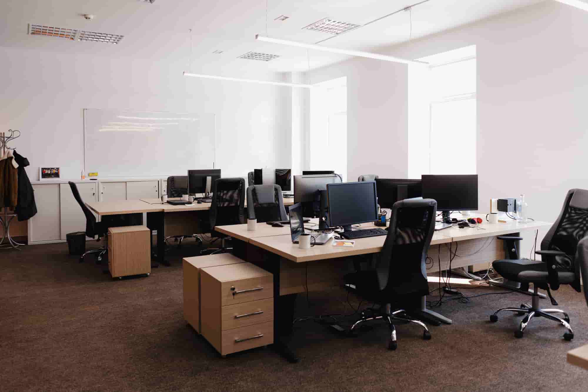modern-office-space-interior-min